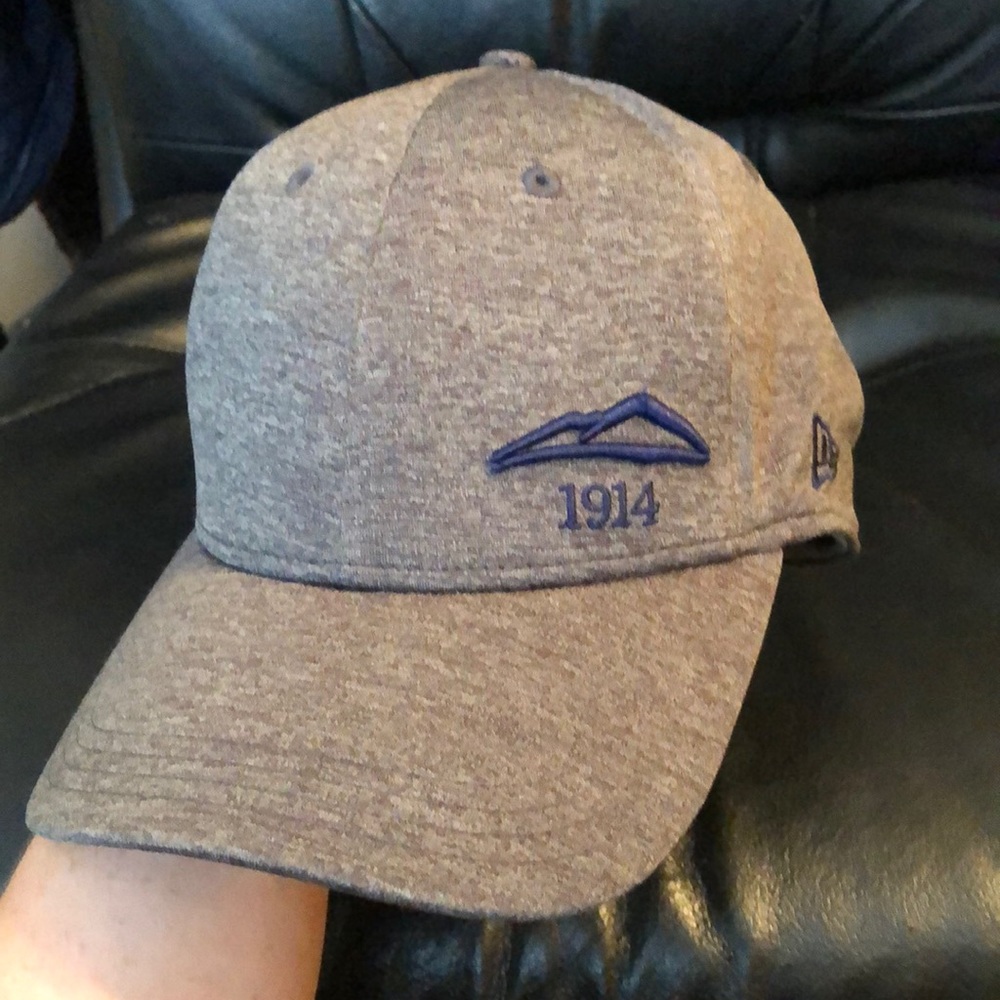 NEW ERA GOLF hat. Contour Bonding and outlast technology.